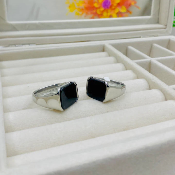 Elegant Black Onyx Ring